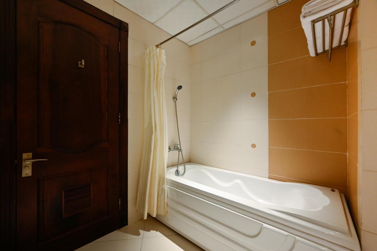 Cherry Central Hotel- Near Opera House Ho Chi Minh-stad Buitenkant foto