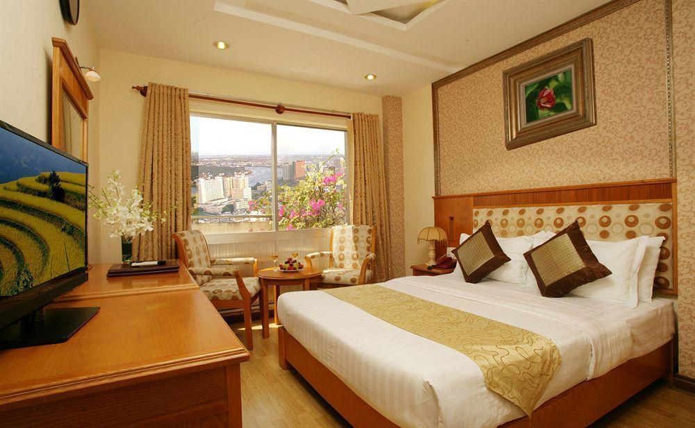Cherry Central Hotel- Near Opera House Ho Chi Minh-stad Buitenkant foto