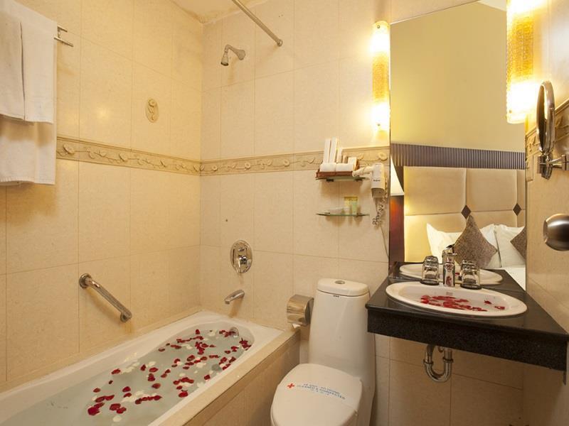 Cherry Central Hotel- Near Opera House Ho Chi Minh-stad Buitenkant foto