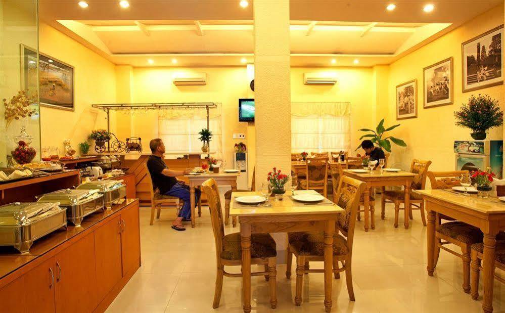 Cherry Central Hotel- Near Opera House Ho Chi Minh-stad Buitenkant foto